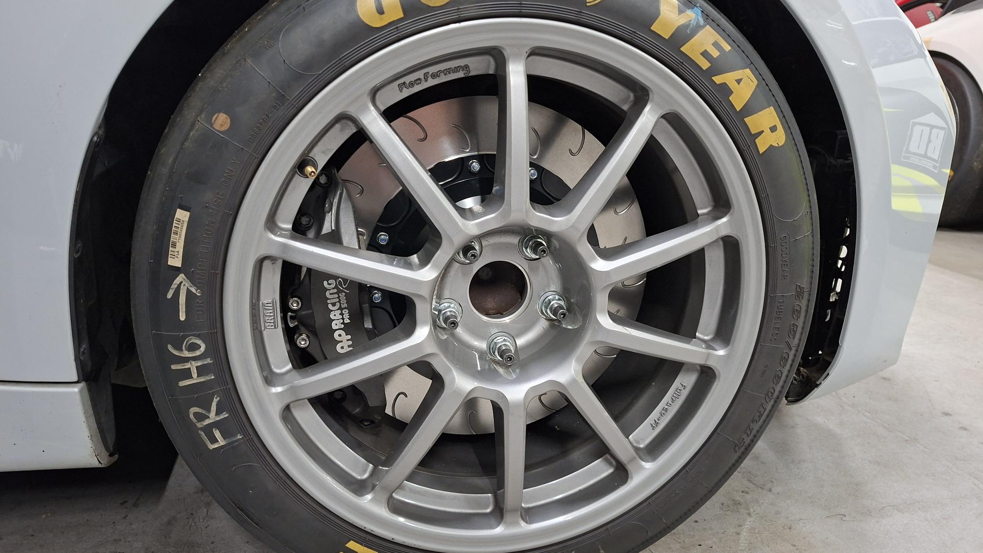 MacG Racing AP brake kit for BMW F8X M2, M3 and M4 models